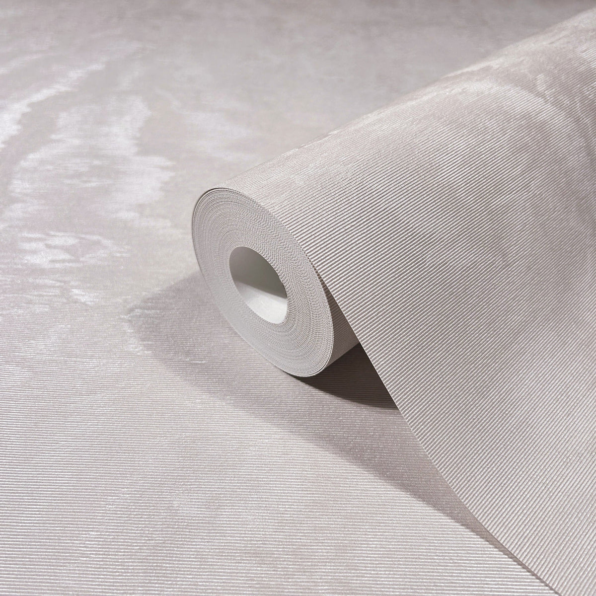 MA34920-peel-and-stick-wallpaper-detail-closeup