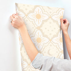 MB29032-peel-and-stick-wallpaper-stick-application-step