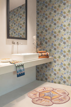 MI10313-peel-and-stick-wallpaper-room-scene-detail-closeup
