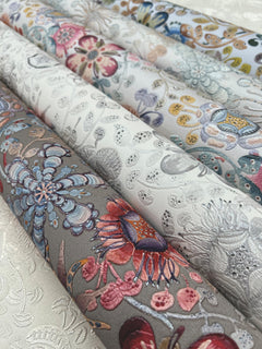 MI10313-peel-and-stick-wallpaper-detail-closeup-3