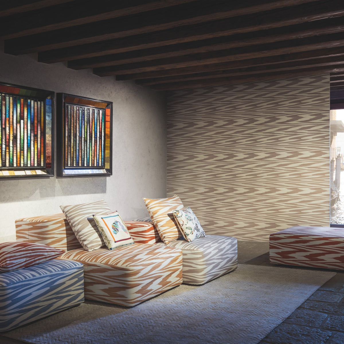 MI10342-peel-and-stick-wallpaper-room-scene