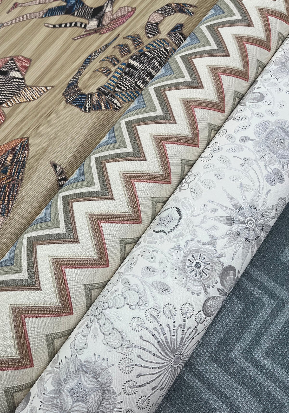 MI10350-peel-and-stick-wallpaper-detail-closeup-6