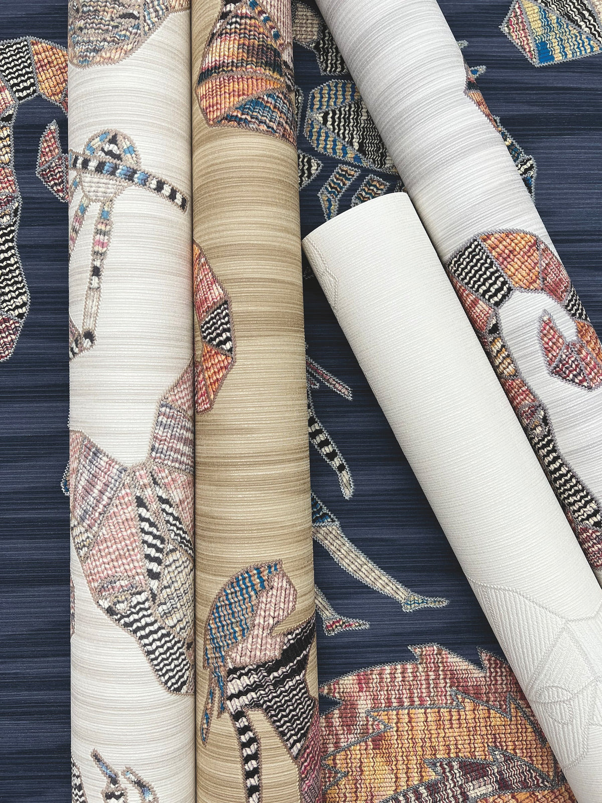 MI10353-peel-and-stick-wallpaper-detail-closeup-4