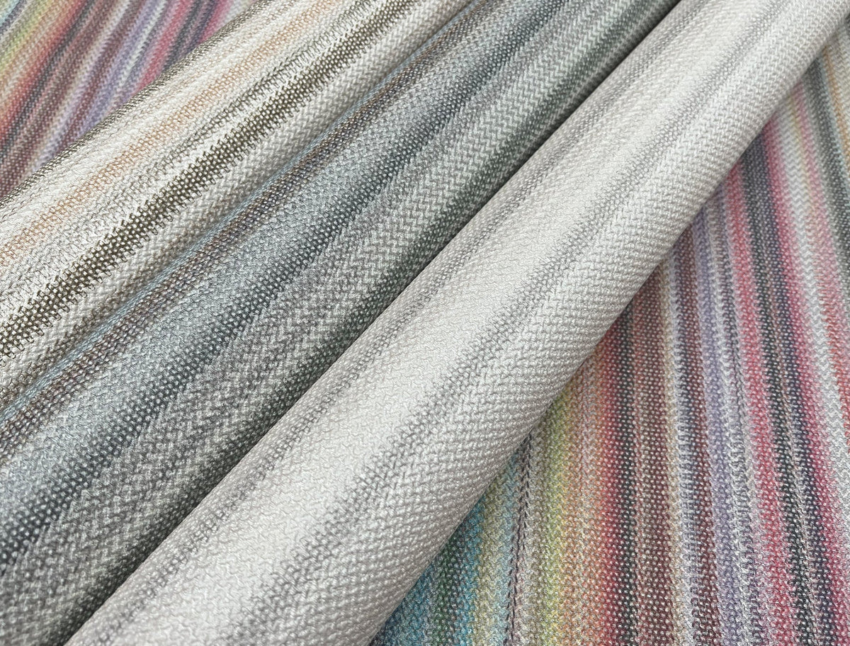 MI10397-peel-and-stick-wallpaper-detail-closeup-2