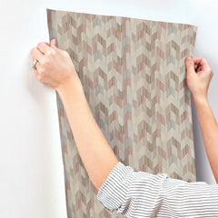 MI10524-peel-and-stick-wallpaper-stick-application-step