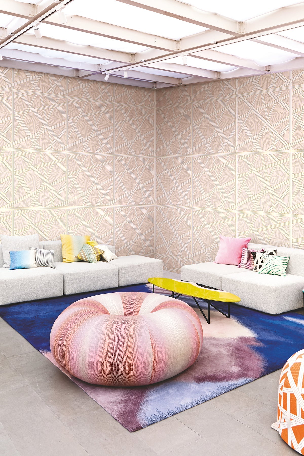 MI10562-peel-and-stick-wallpaper-room-scene