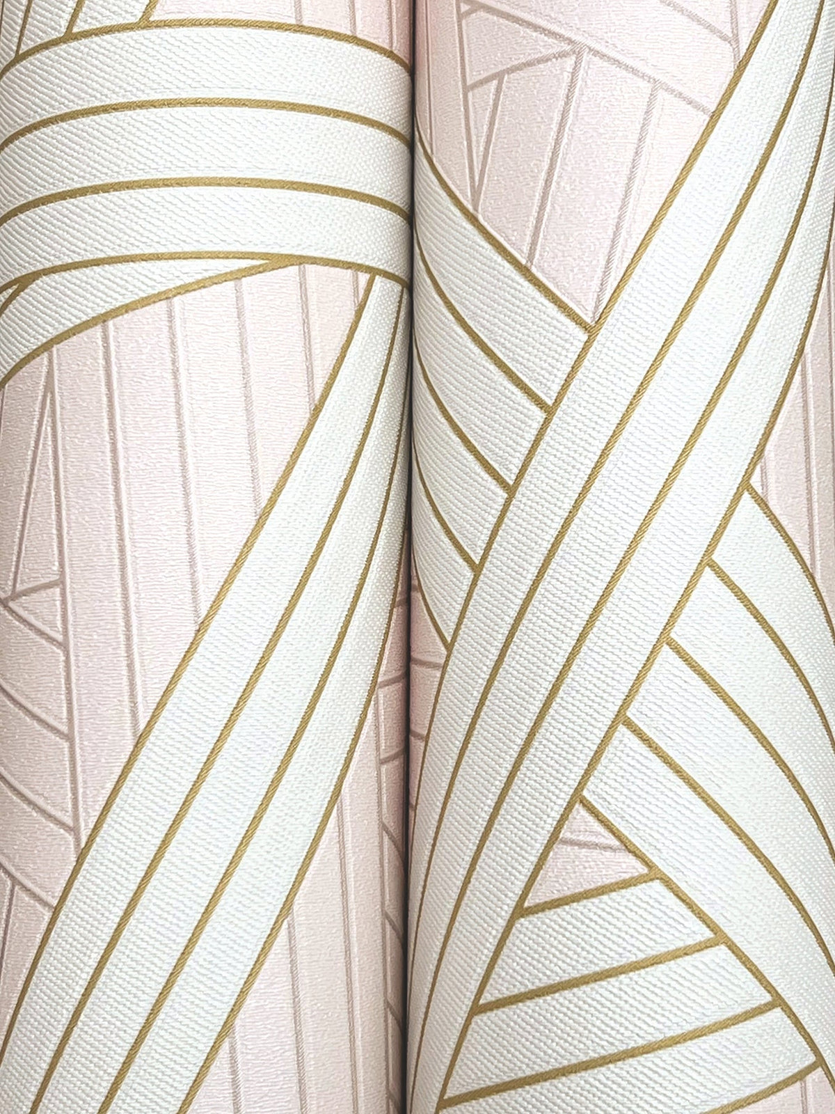MI10562-peel-and-stick-wallpaper-detail-closeup