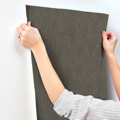 MJ4802N-peel-and-stick-wallpaper-stick-application-step