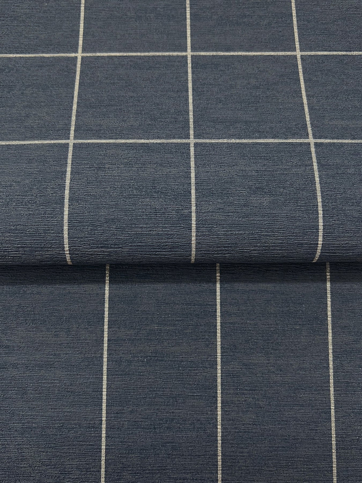 MJ4848-peel-and-stick-wallpaper-detail-closeup