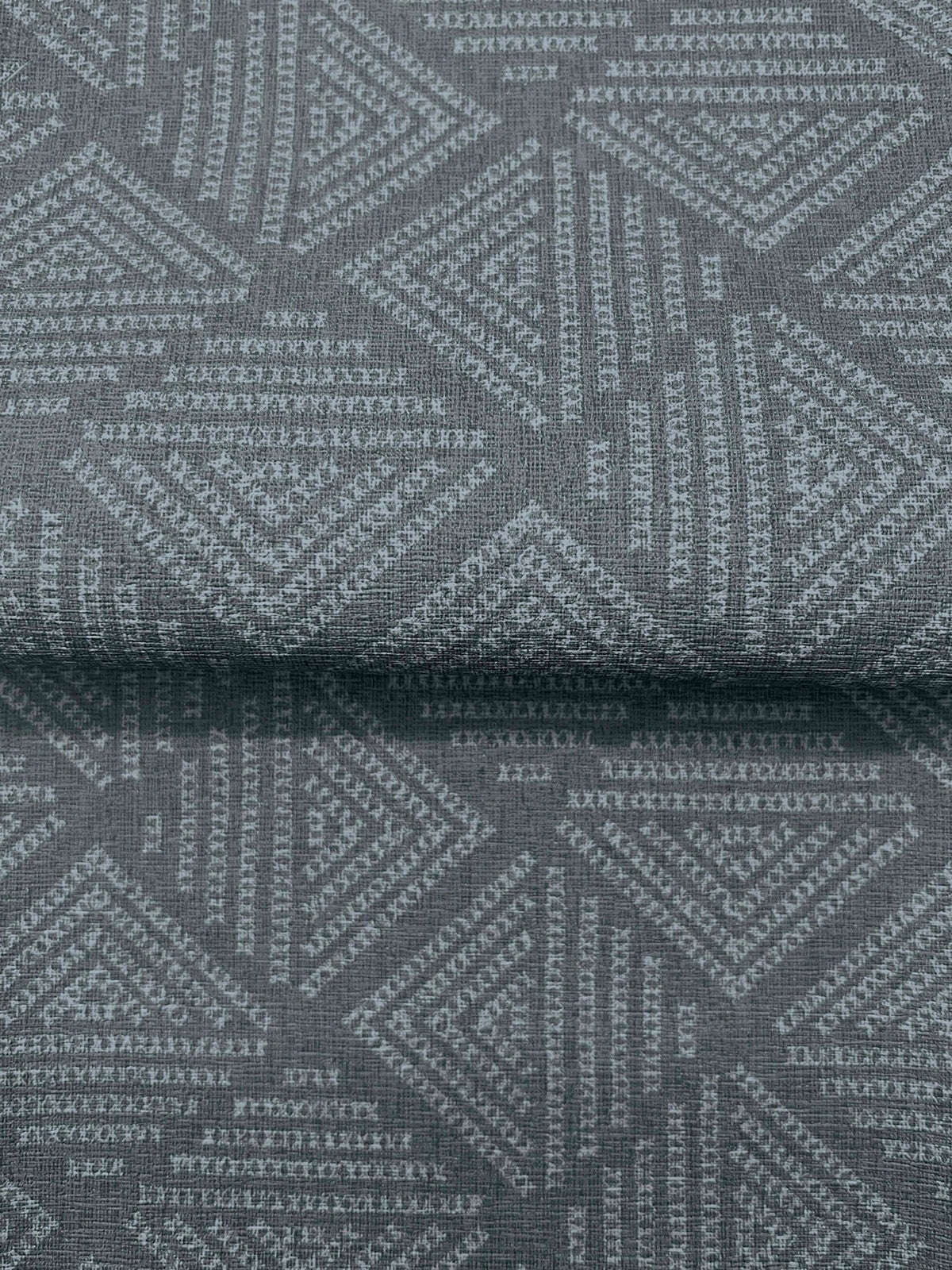 MJ4862-peel-and-stick-wallpaper-detail-closeup