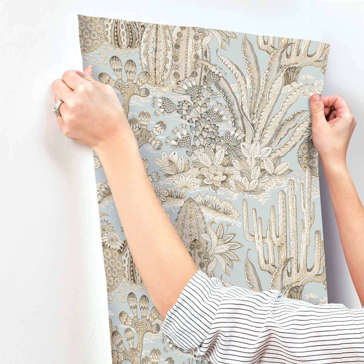 MT5634-peel-and-stick-wallpaper-stick-application-step