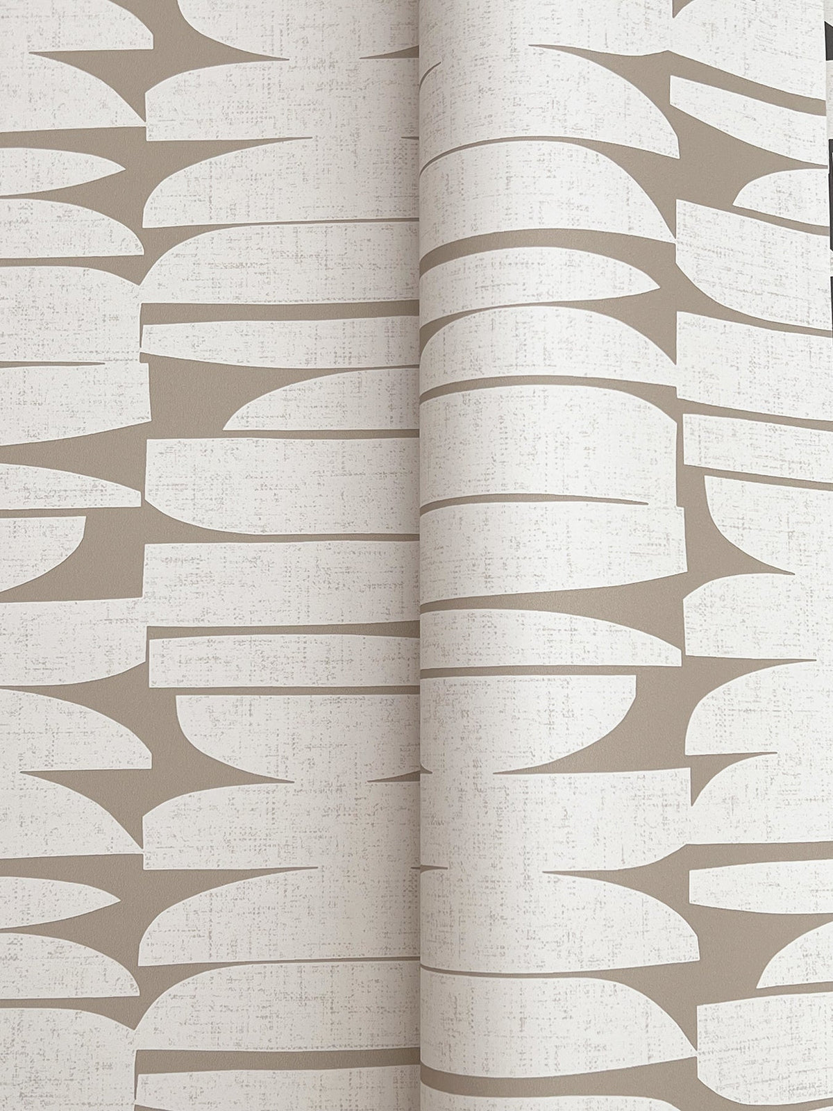 MT5652-peel-and-stick-wallpaper-detail-closeup