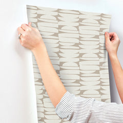 MT5652-peel-and-stick-wallpaper-stick-application-step