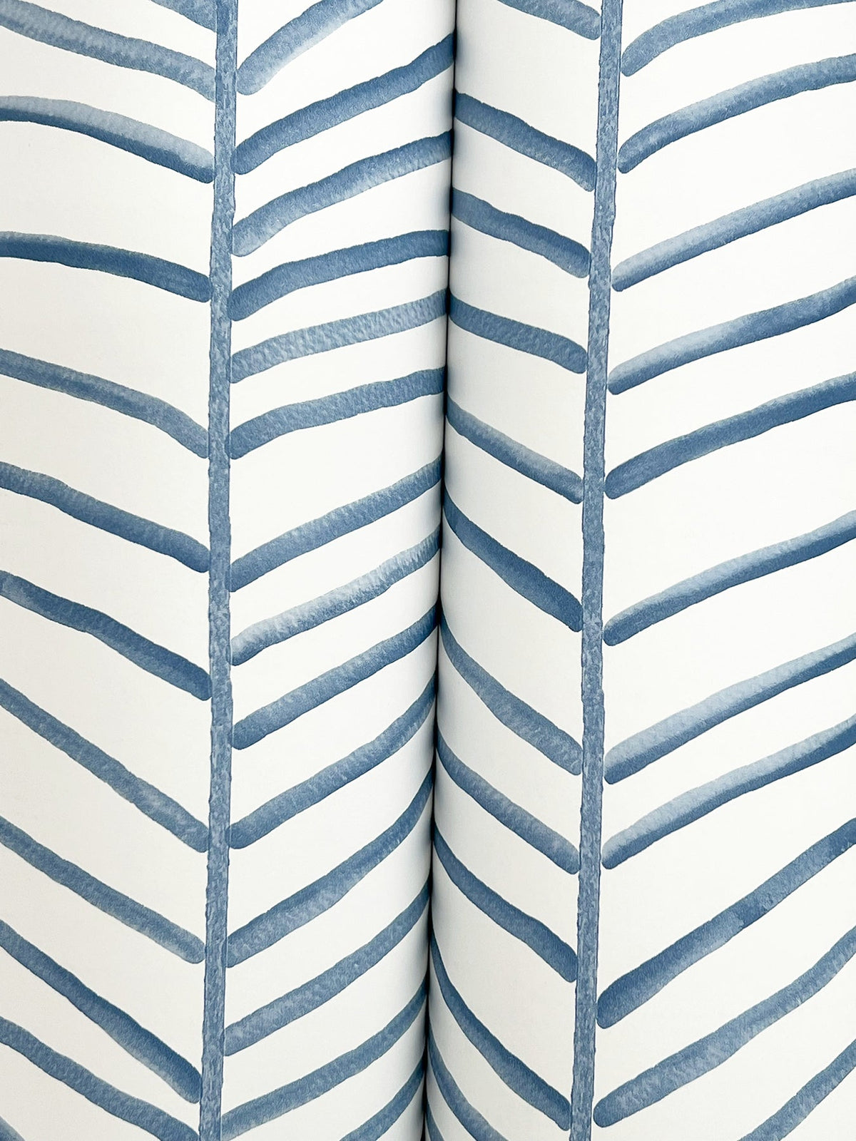 MT5672-peel-and-stick-wallpaper-detail-closeup