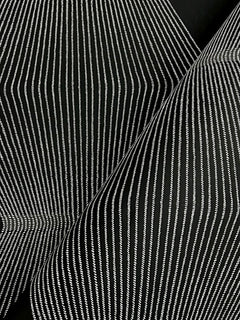 MX9631-peel-and-stick-wallpaper-detail-closeup