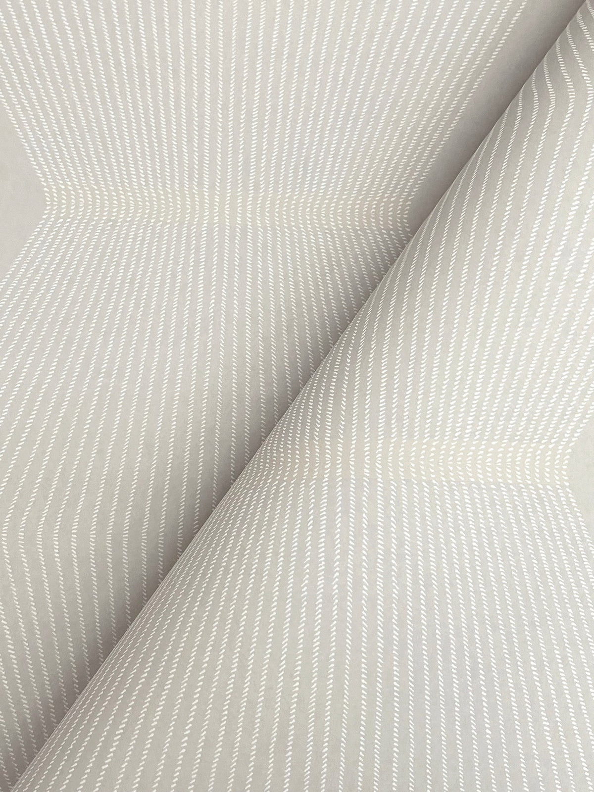 MX9633-peel-and-stick-wallpaper-detail-closeup