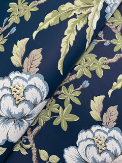 MX9652-peel-and-stick-wallpaper-detail-closeup