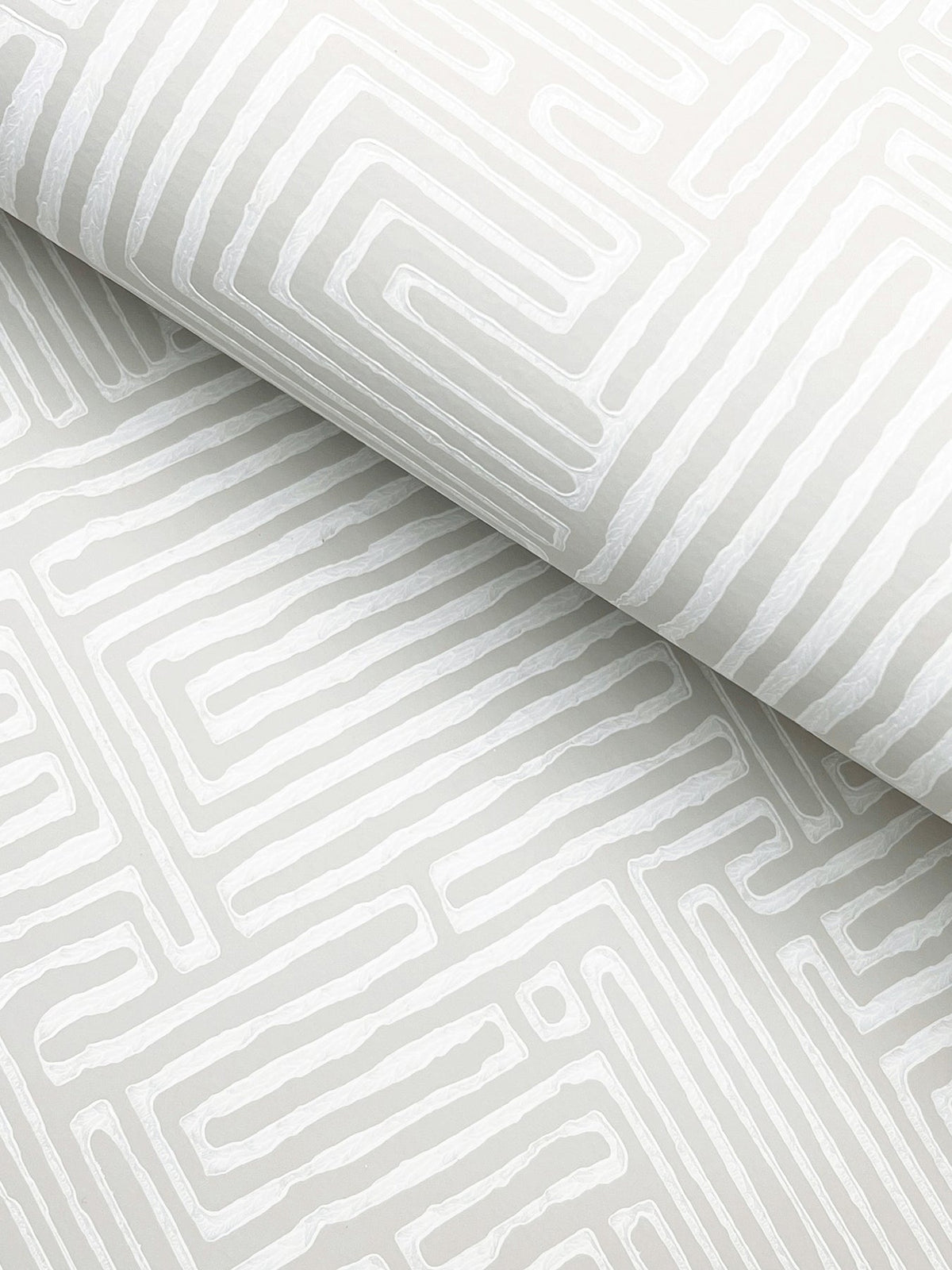 MX9687-peel-and-stick-wallpaper-detail-closeup