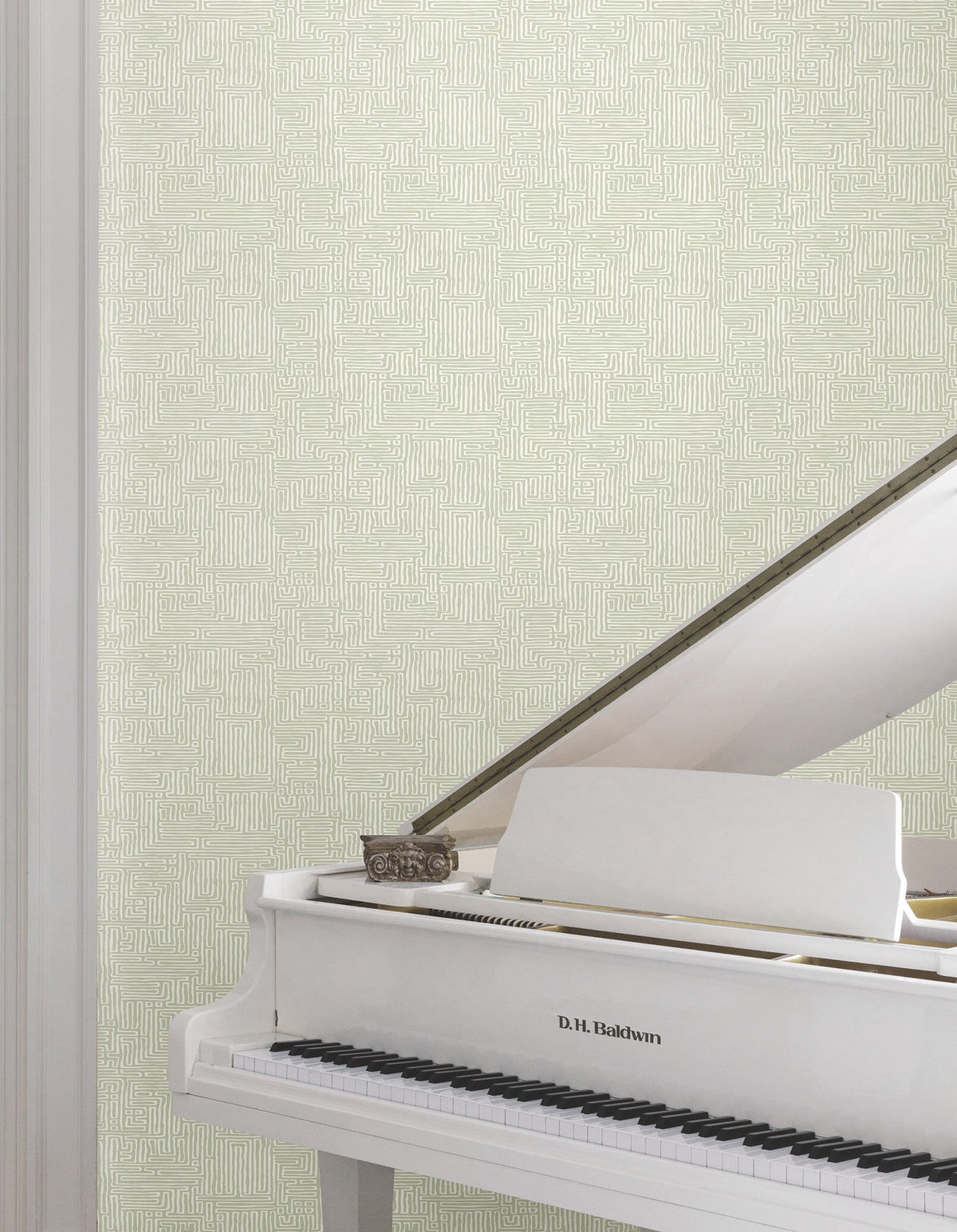 MX9688-peel-and-stick-wallpaper-room-scene-detail-closeup
