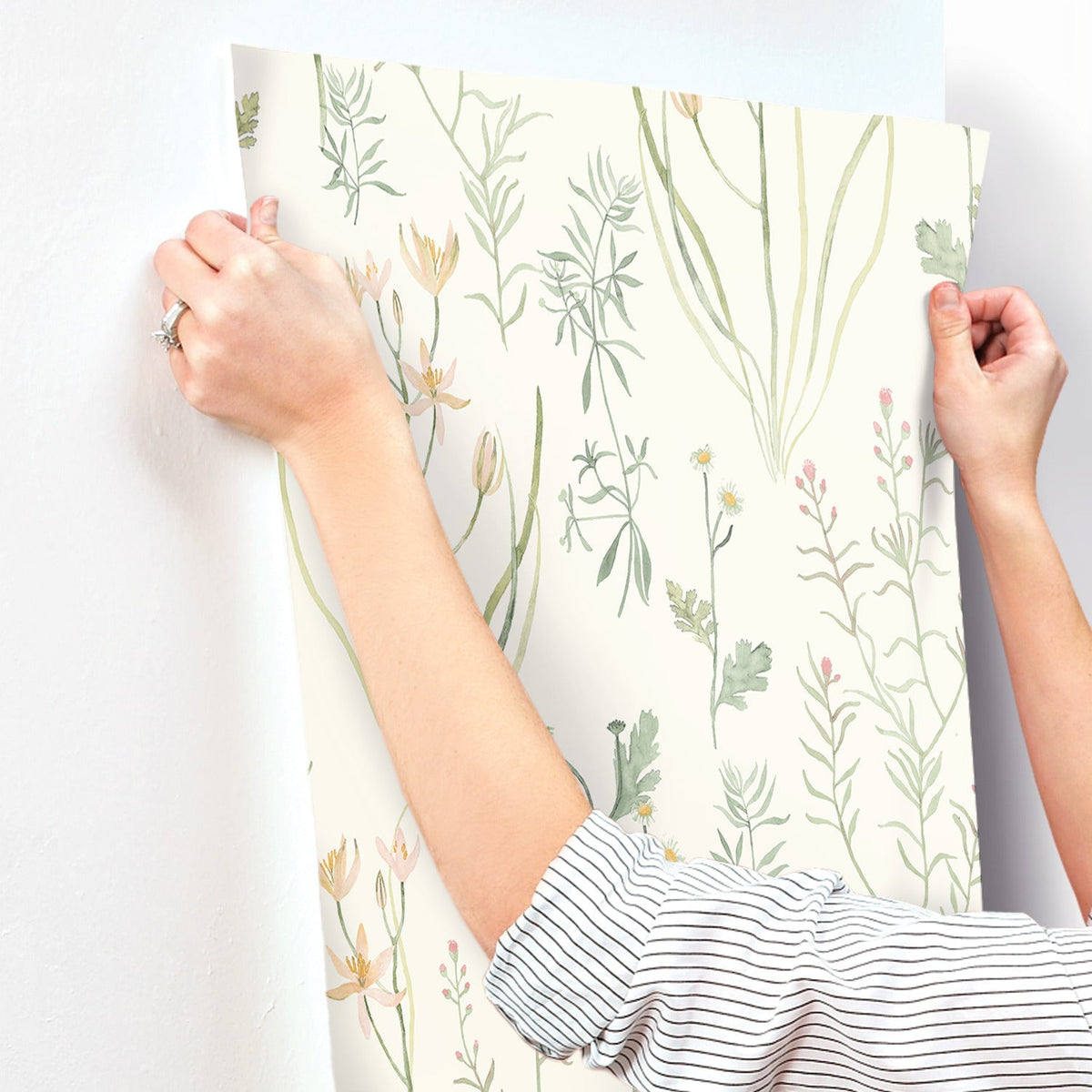 NR1565-peel-and-stick-wallpaper-stick-application-step-2