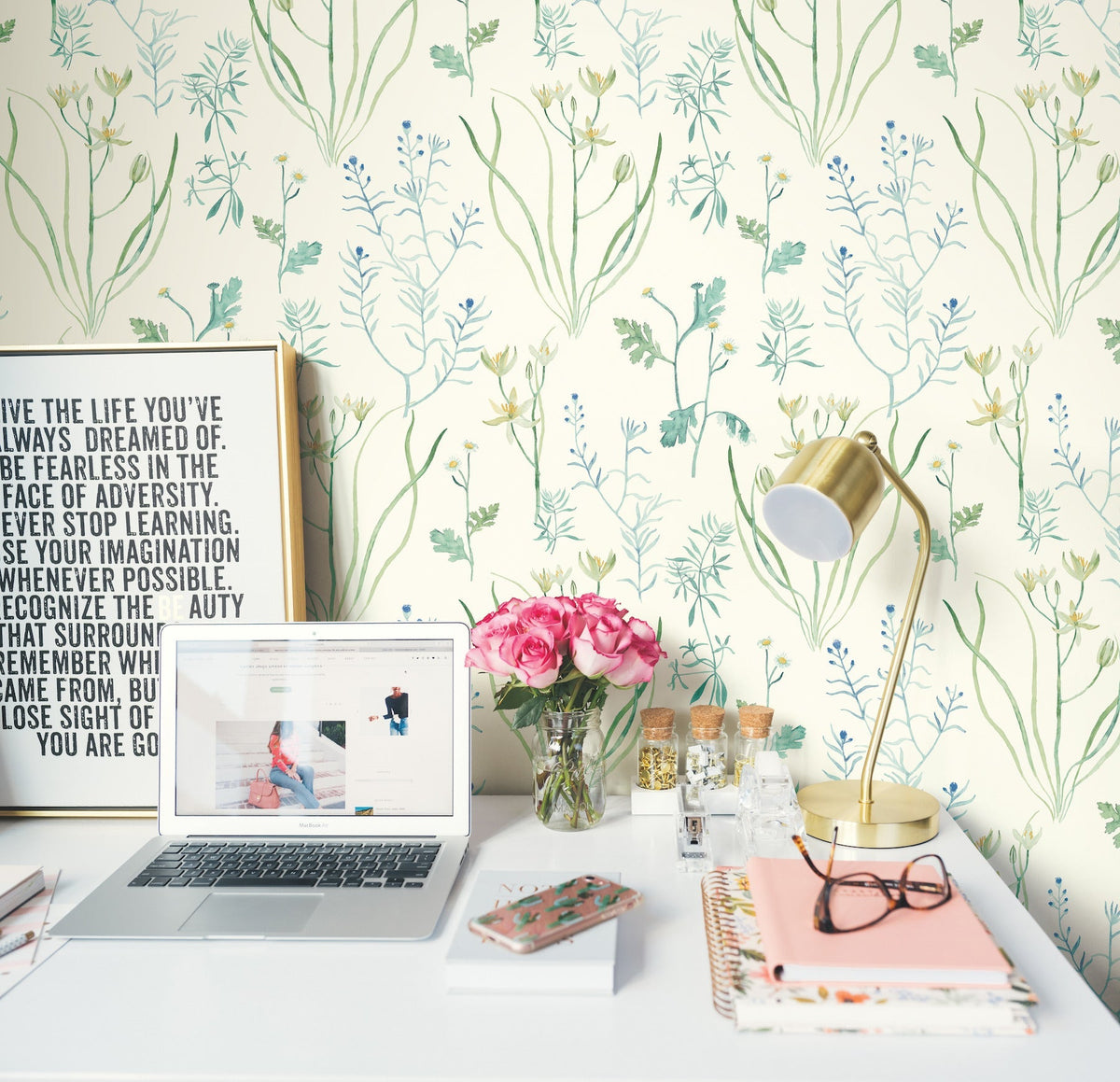 NR1566-peel-and-stick-wallpaper-room-scene-detail-closeup