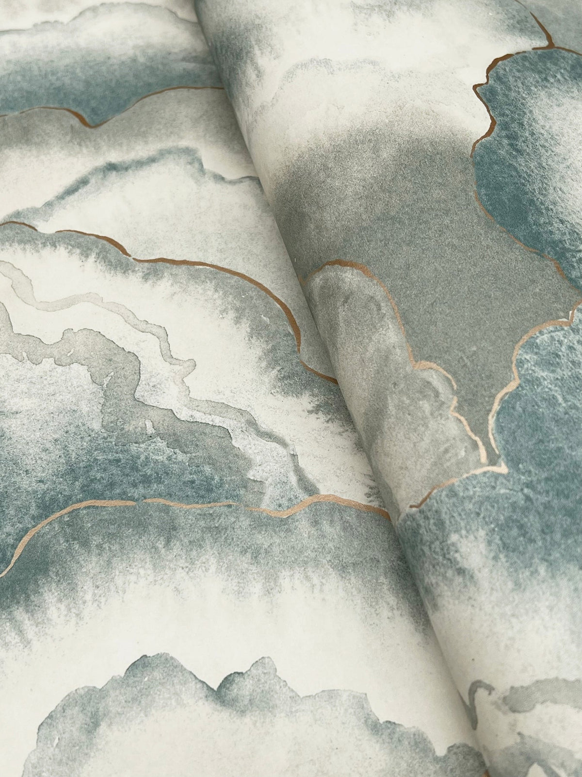 NT6184-peel-and-stick-wallpaper-detail-closeup