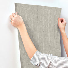 OI0645-peel-and-stick-wallpaper-stick-application-step