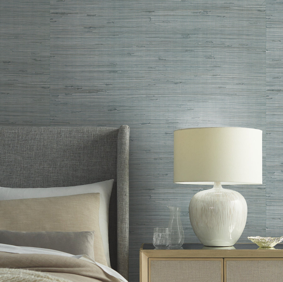 OS4325-peel-and-stick-wallpaper-room-scene-detail-closeup
