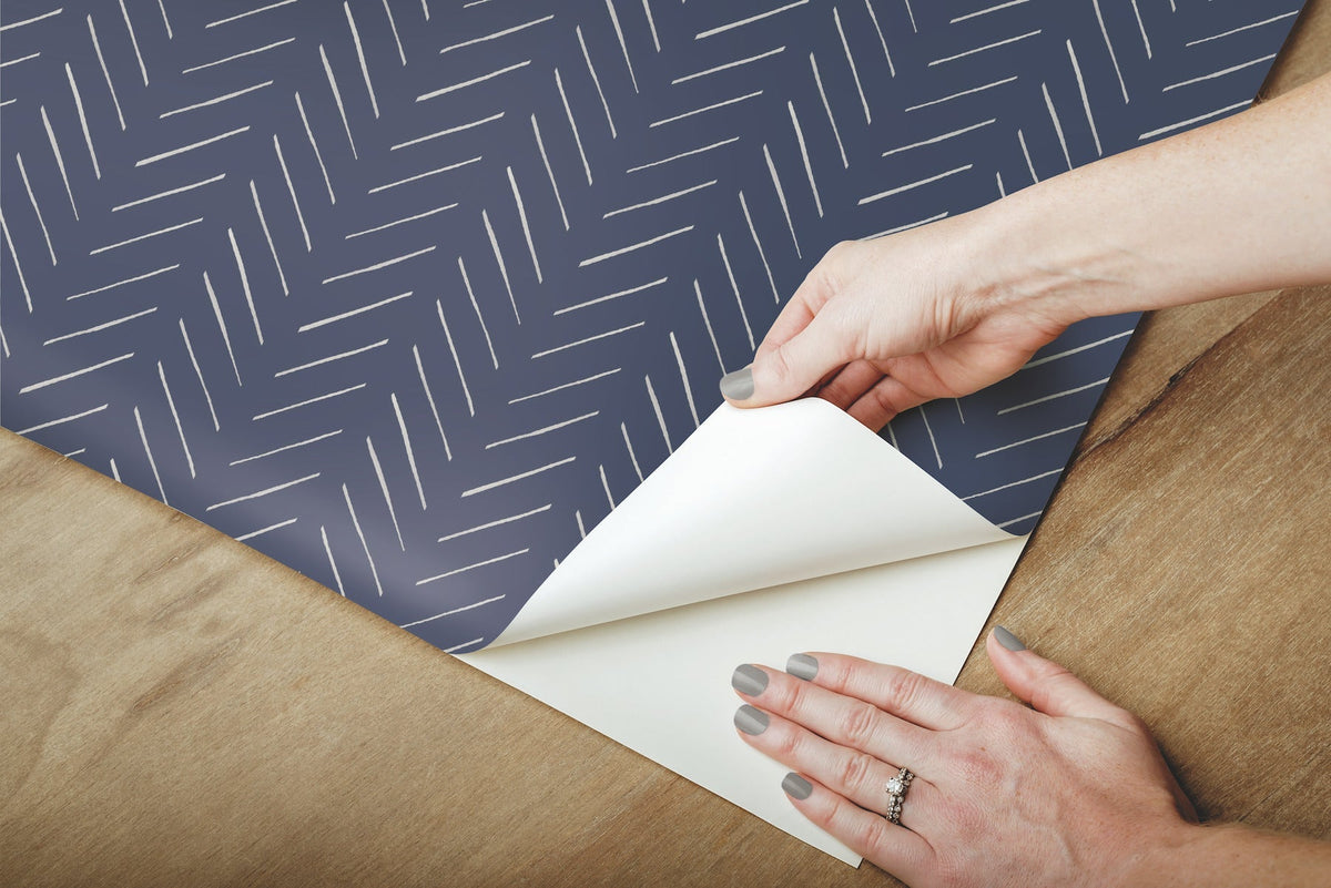 PSW1022RL-peel-and-stick-wallpaper-peel-application-step