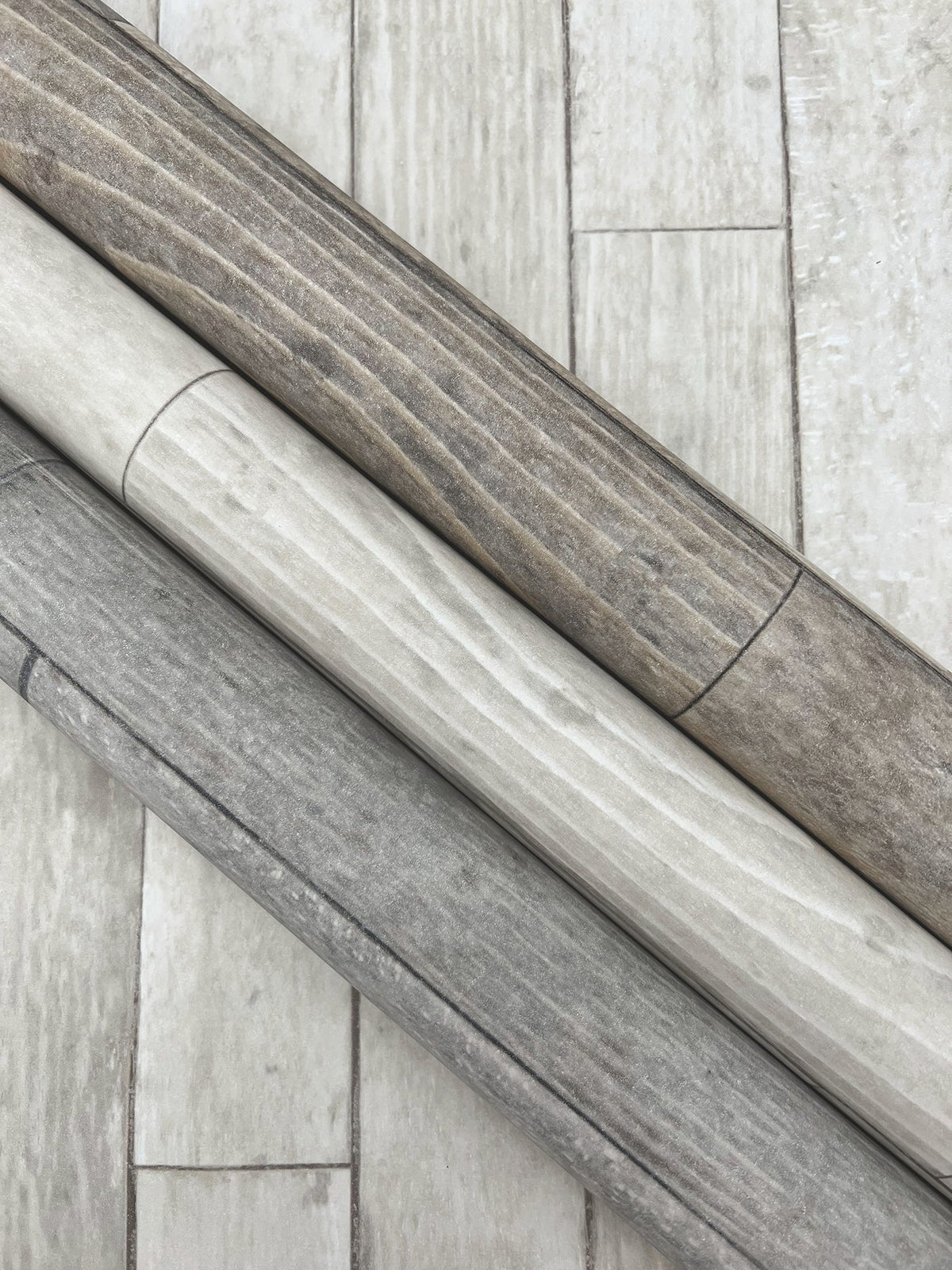 PSW1295RL-peel-and-stick-wallpaper-detail-closeup-2
