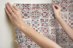 PSW1300RL-peel-and-stick-wallpaper-stick-application-step