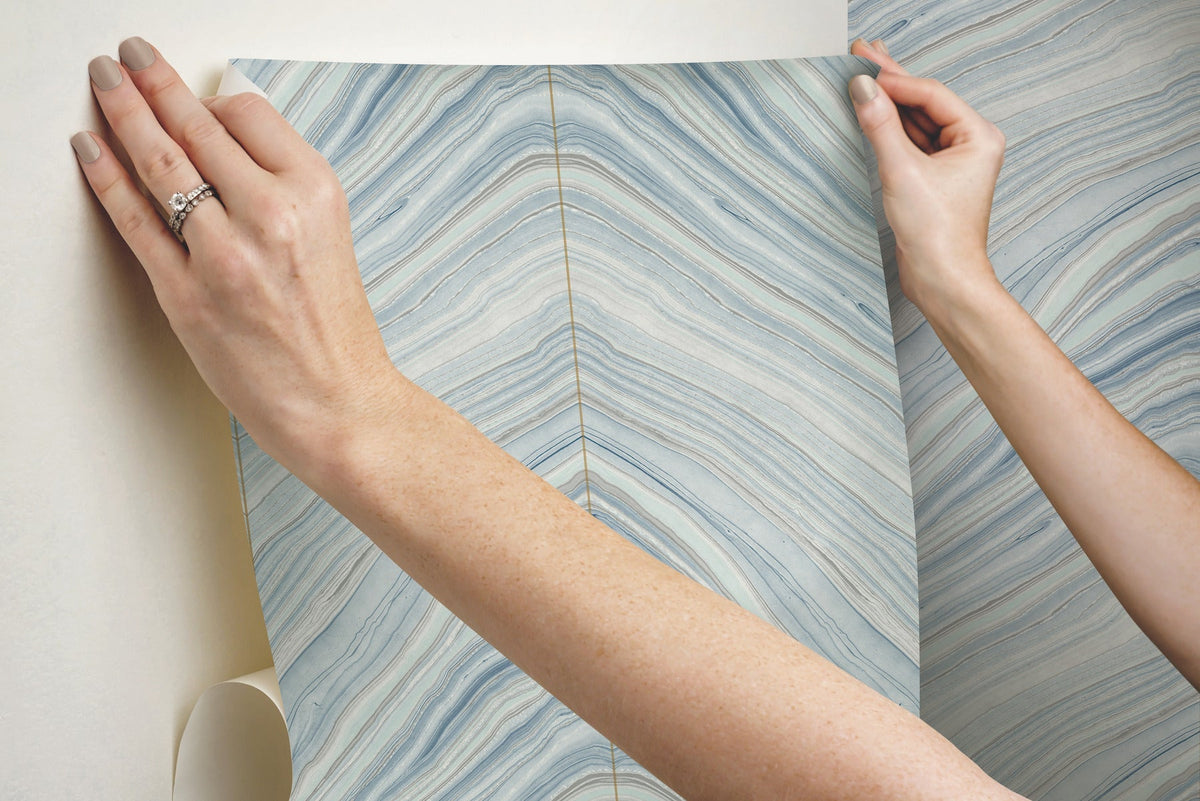 PSW1421RL-peel-and-stick-wallpaper-stick-application-step