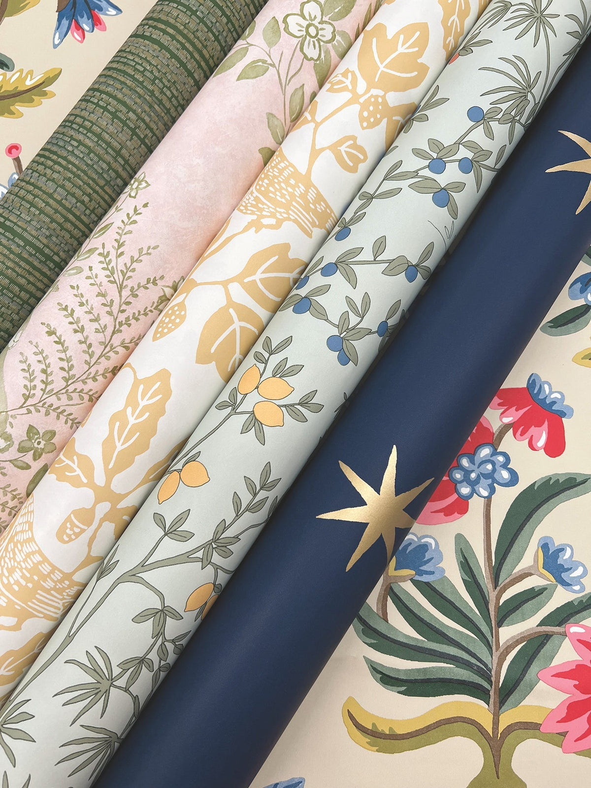 PSW1448RL-peel-and-stick-wallpaper-detail-closeup-2