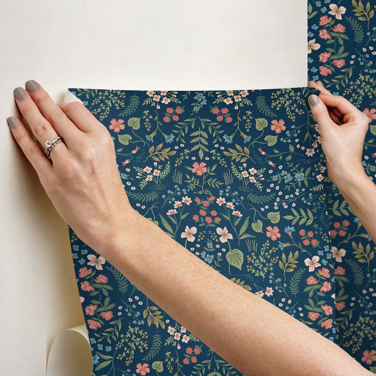 PSW1622RL-peel-and-stick-wallpaper-stick-application-step