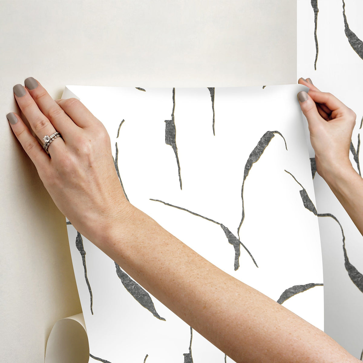 PSW1652RL-peel-and-stick-wallpaper-stick-application-step