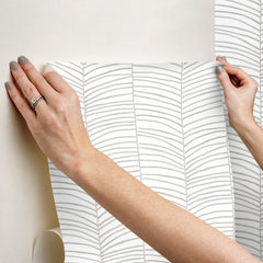 PSW1701RL-peel-and-stick-wallpaper-stick-application-step