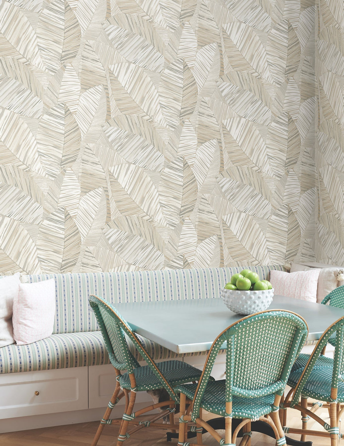 PSW1705RL-peel-and-stick-wallpaper-room-scene