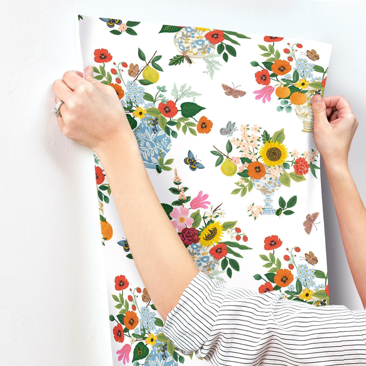 RF7402-peel-and-stick-wallpaper-stick-application-step