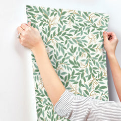 RF7464-peel-and-stick-wallpaper-stick-application-step