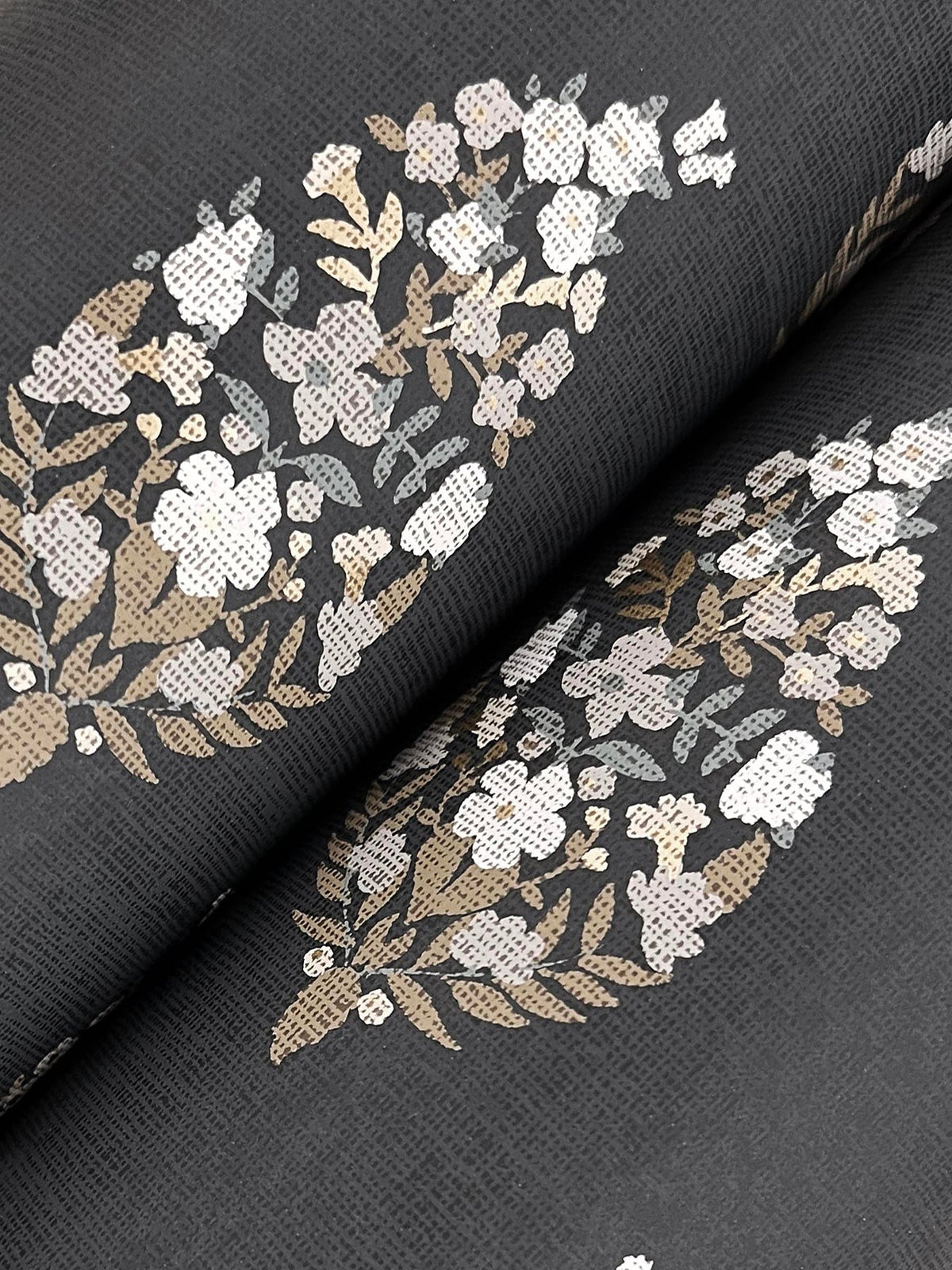 RF7472-peel-and-stick-wallpaper-detail-closeup