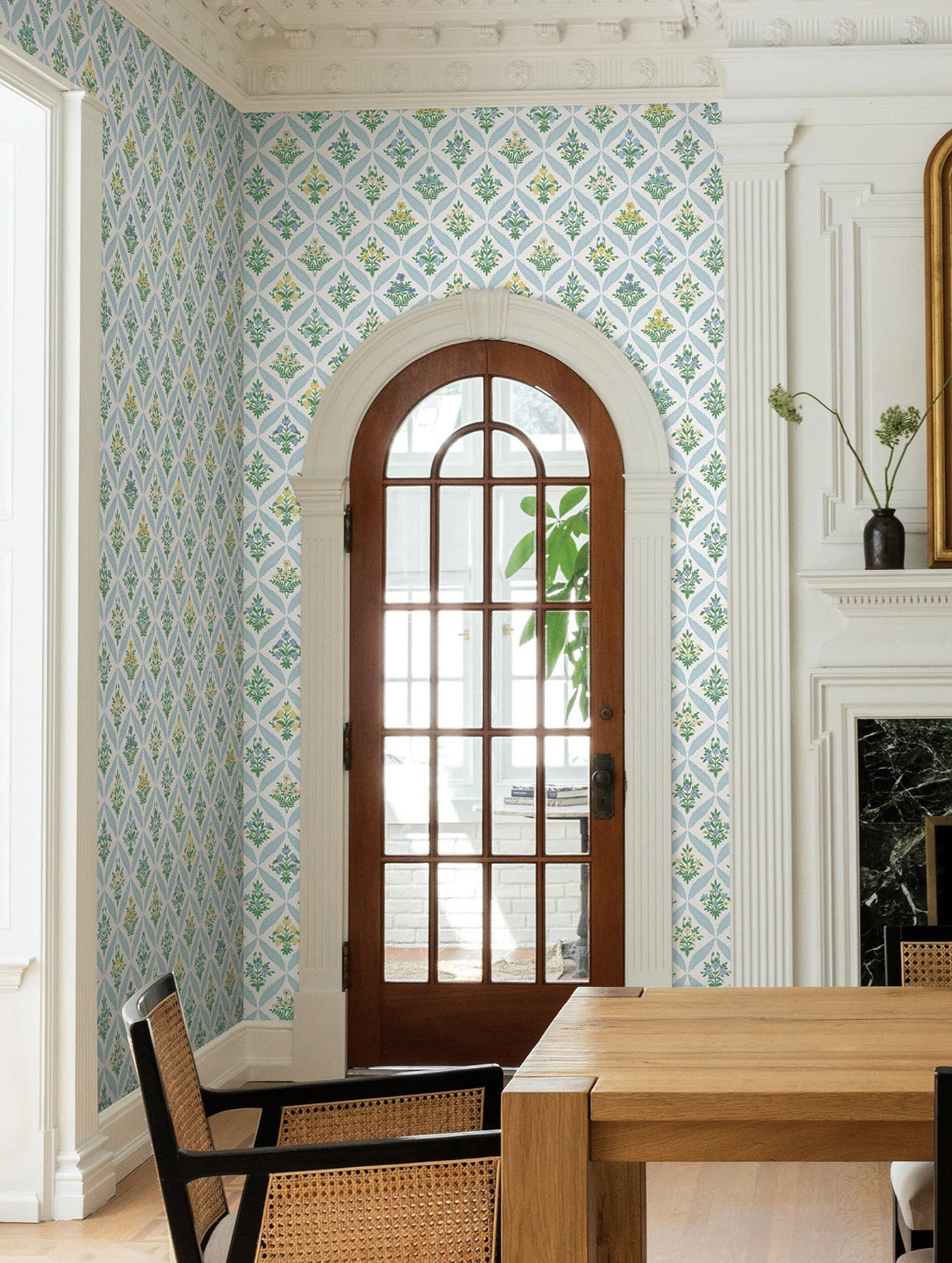 RF7514-peel-and-stick-wallpaper-room-scene