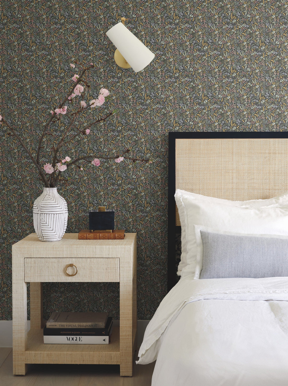 RI5124-peel-and-stick-wallpaper-room-scene-detail-closeup