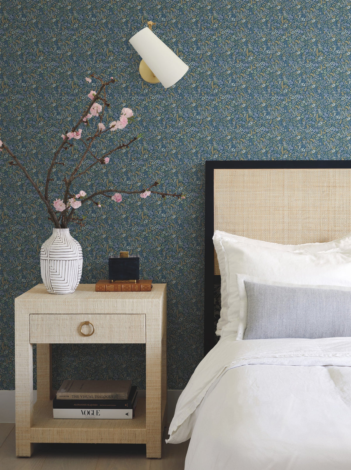 RI5126-peel-and-stick-wallpaper-room-scene