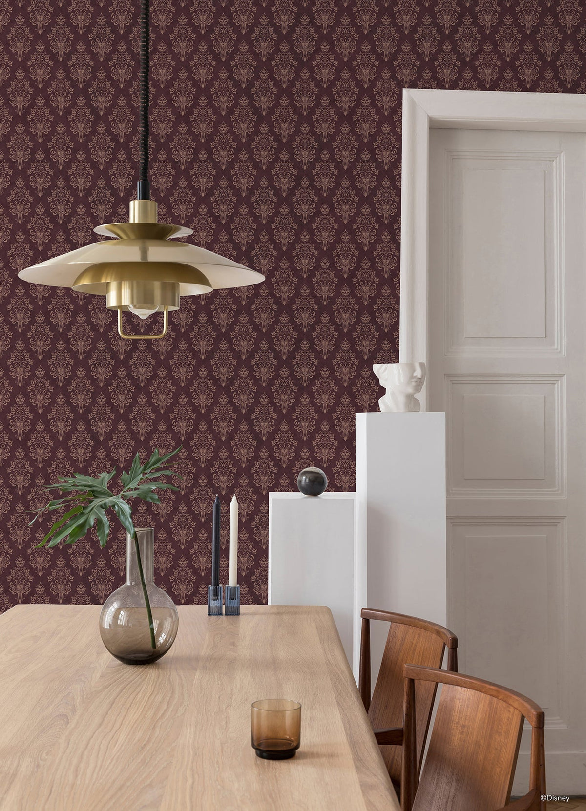 RMWS1221-peel-and-stick-wallpaper-room-scene-detail-closeup