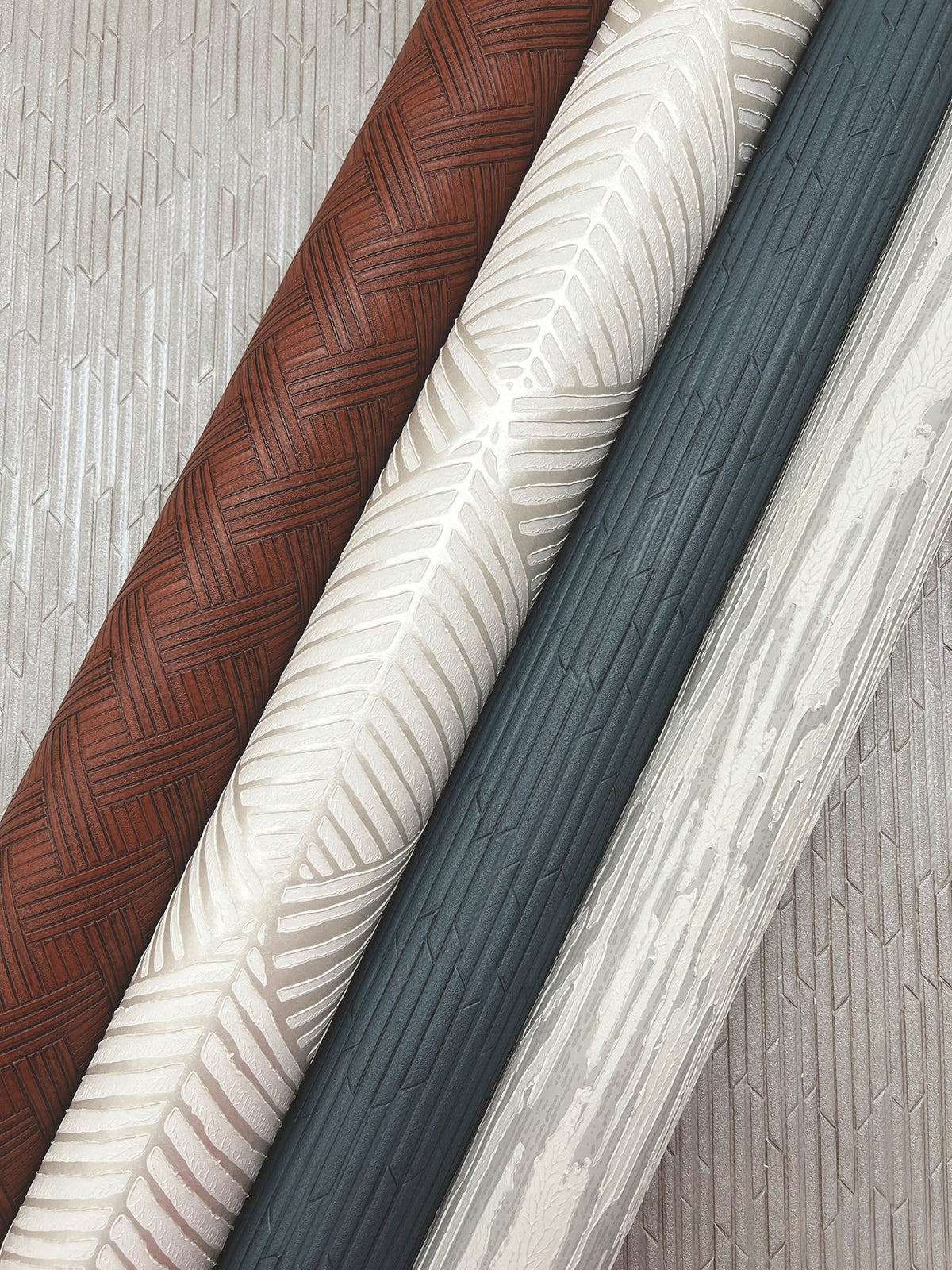 RRD7649-peel-and-stick-wallpaper-detail-closeup