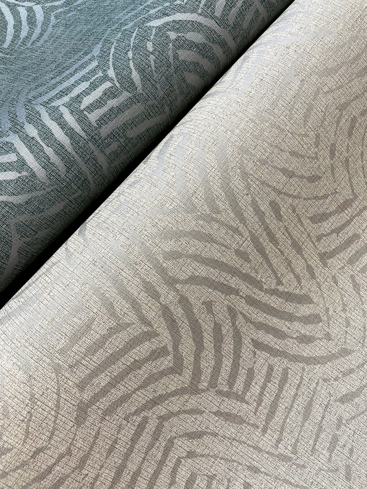RRD7654-peel-and-stick-wallpaper-detail-closeup