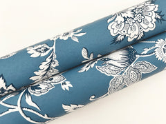 RT7821-peel-and-stick-wallpaper-detail-closeup-2