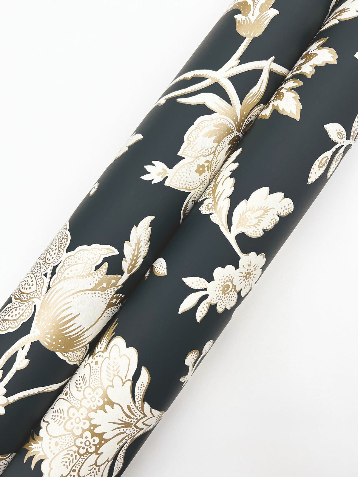 RT7824-peel-and-stick-wallpaper-detail-closeup