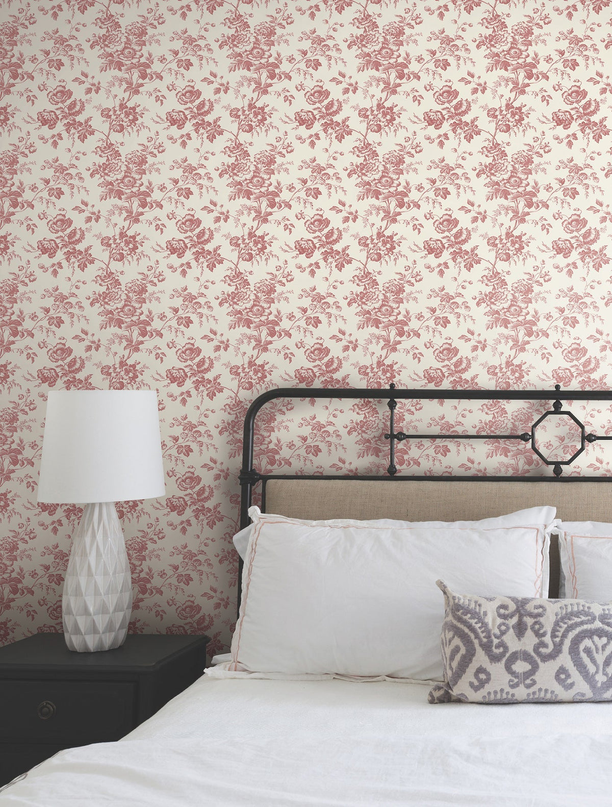 RT7871-peel-and-stick-wallpaper-room-scene-detail-closeup