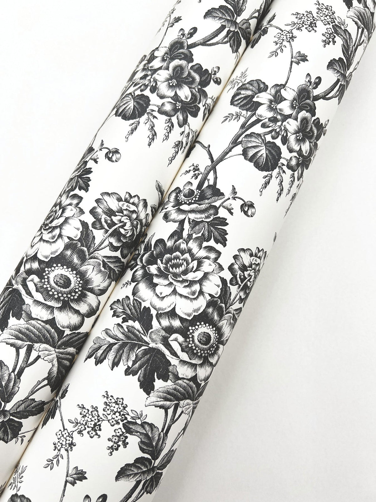 RT7875-peel-and-stick-wallpaper-detail-closeup